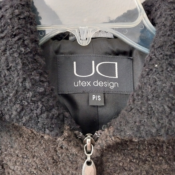 Vintage Winter Coat With Fur Trim - Picture 4 of 7